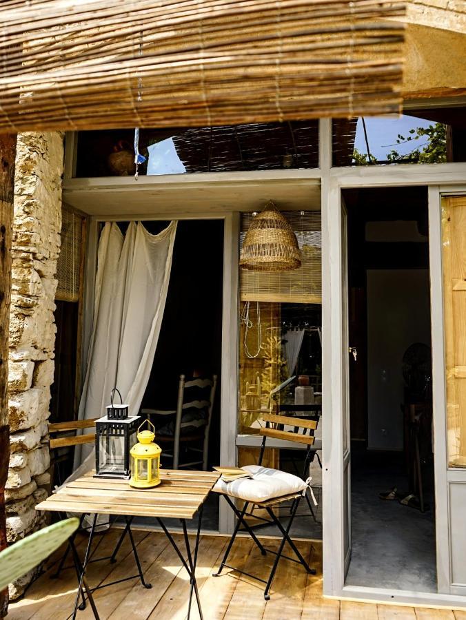 Can Tat, Loft In A Old Coach House Sant Jordi Desvalls Eksteriør bilde