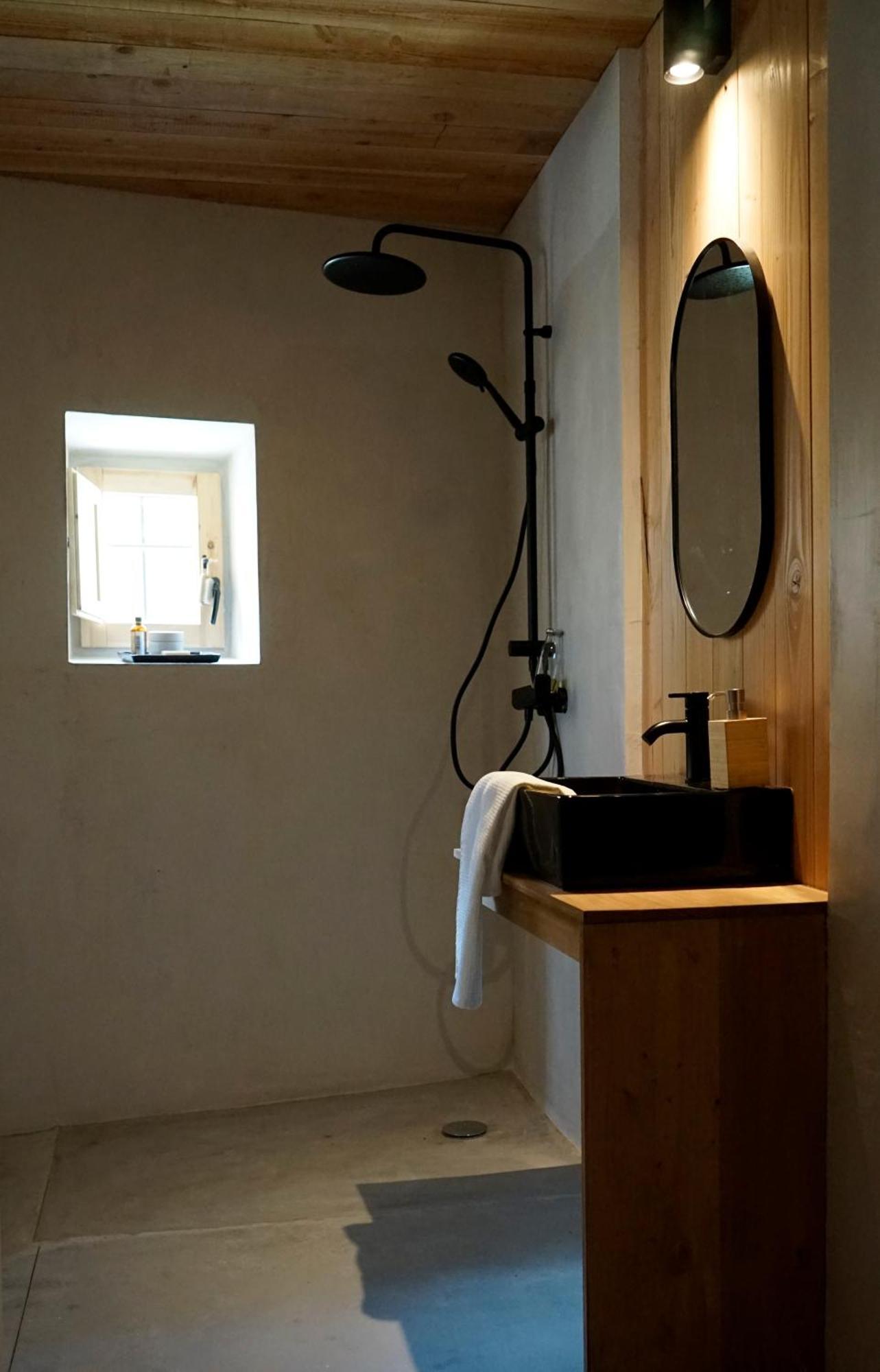 Can Tat, Loft In A Old Coach House Sant Jordi Desvalls Eksteriør bilde
